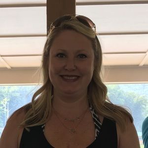 Meet your Posher, Dana